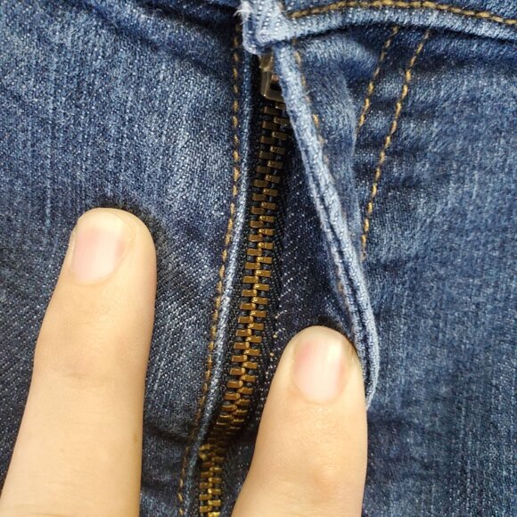 Gap Jeans Womens 14 Blue Boyfriend Fit Medium Wash Denim Stretch Relaxed Casual - Picture 11 of 13